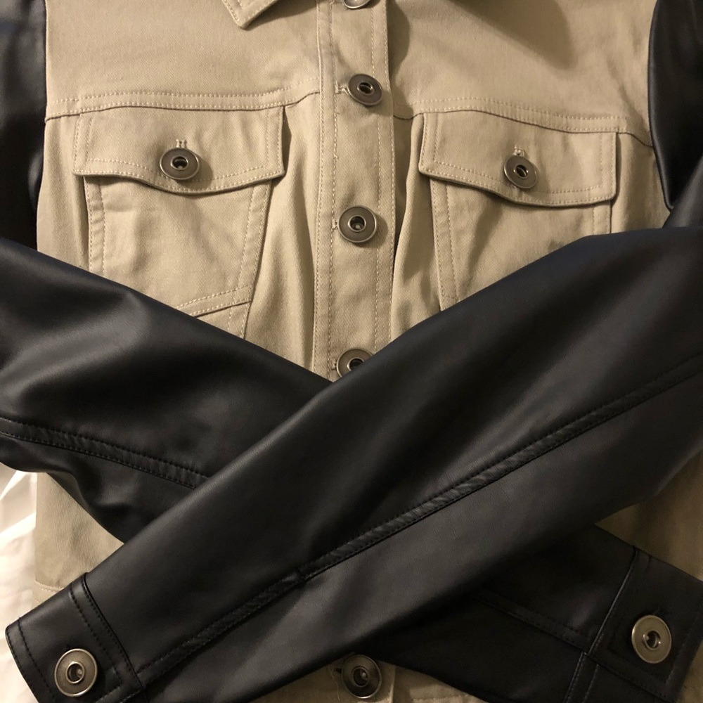 (NWOT) Kensie Crop Jacket W/ Faux Leather Sleeves - Picture 3 of 6